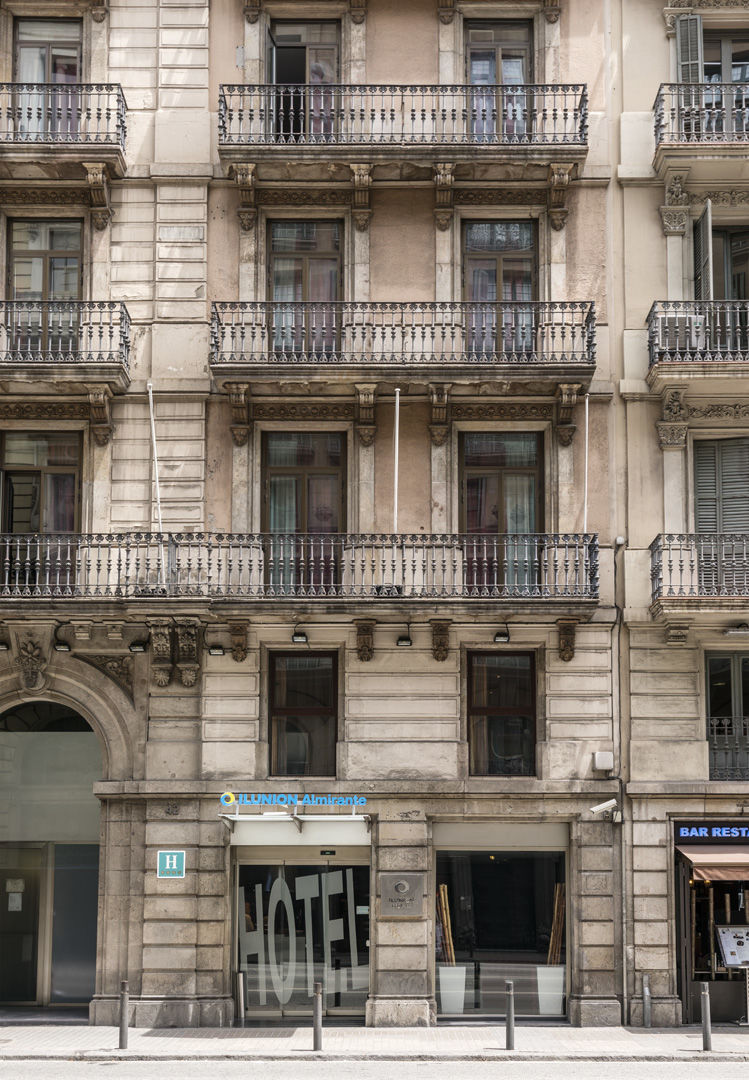 Ilunion Almirante Hotel Barcelona Exterior foto