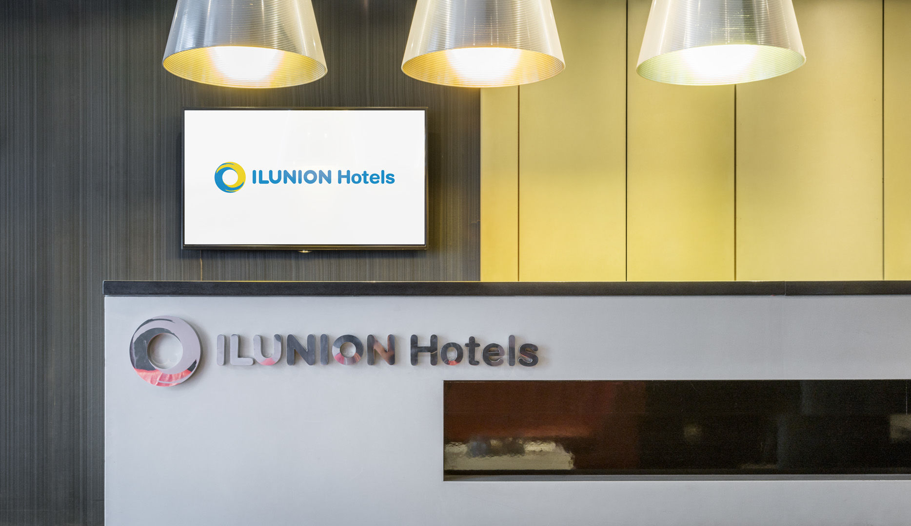Ilunion Almirante Hotel Barcelona Logo foto