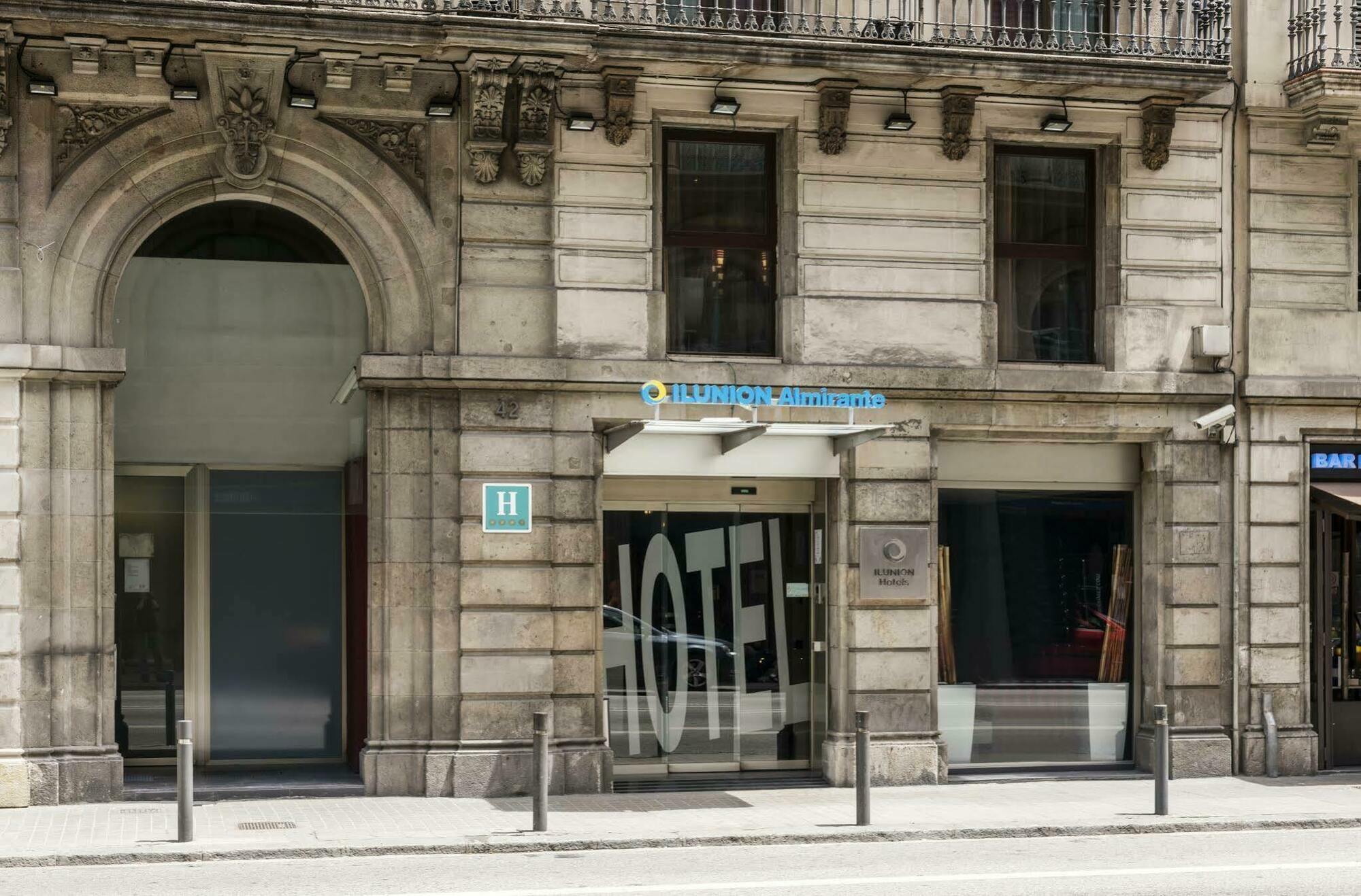 Ilunion Almirante Hotel Barcelona Exterior foto